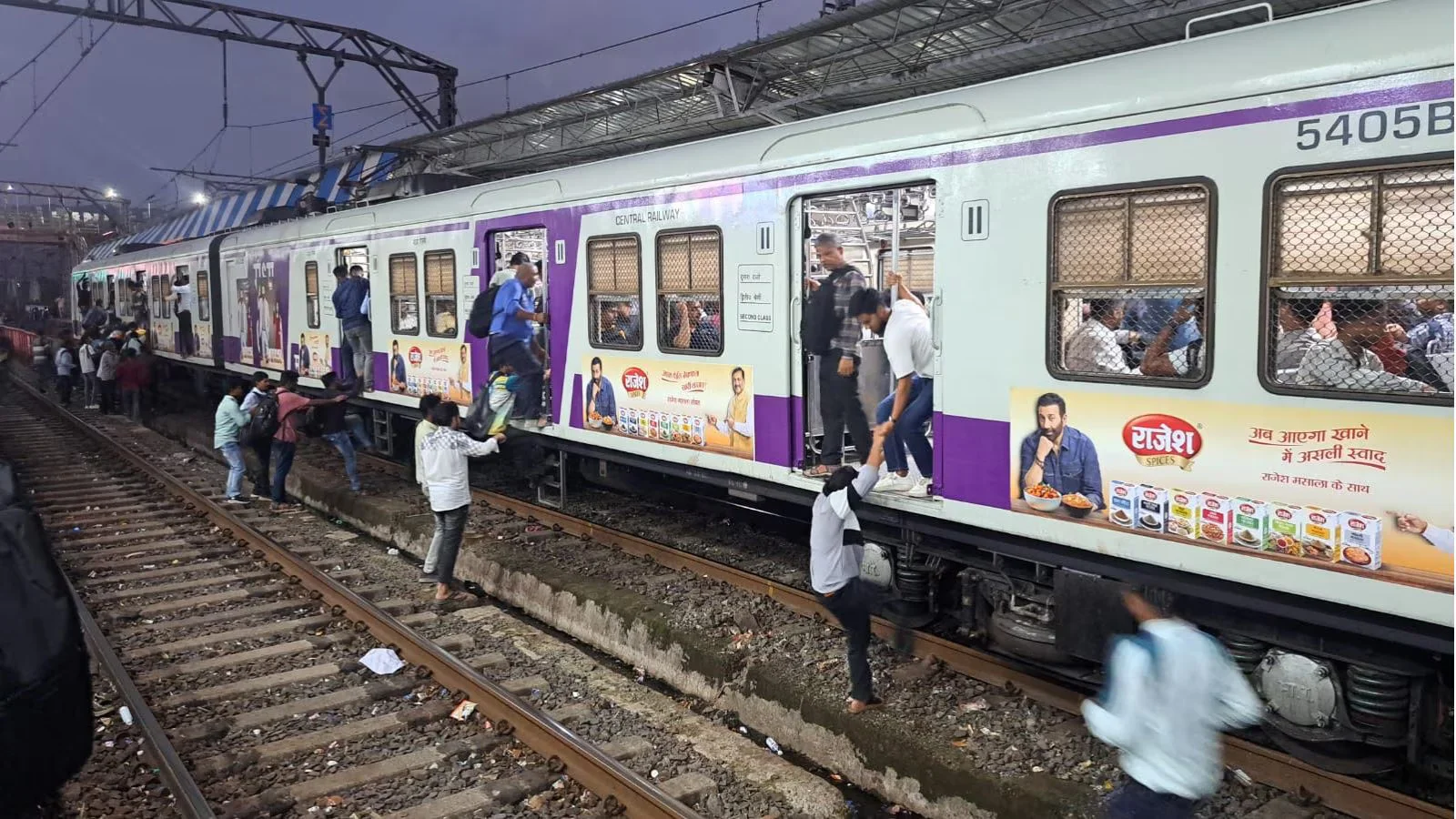 non-air-conditioned (non-AC) trains