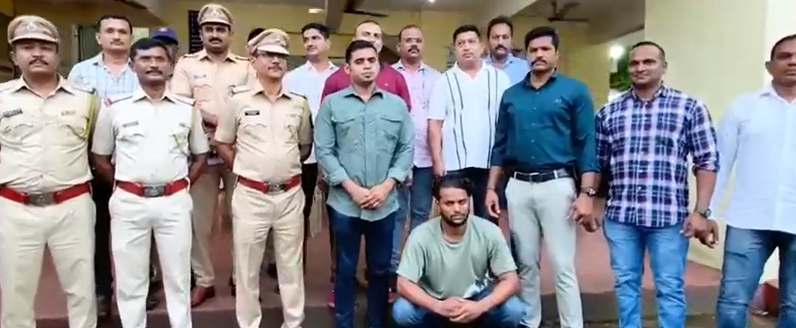 The police arrested the accused, Abbas Shahajore Syed (25), a resident of Kalyan.
