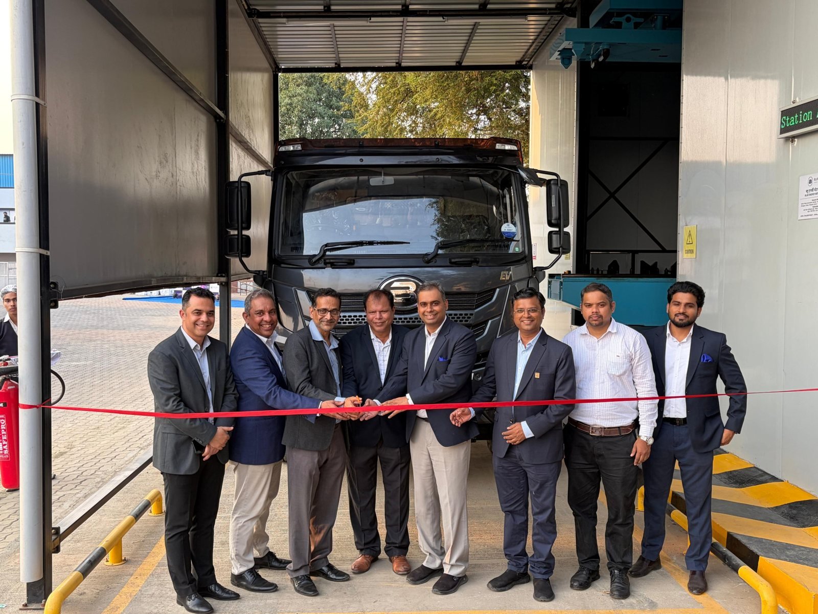 Blue Energy Motors and HPCL officials inaugurate battery-swap station for electric trucks in Bhiwandi