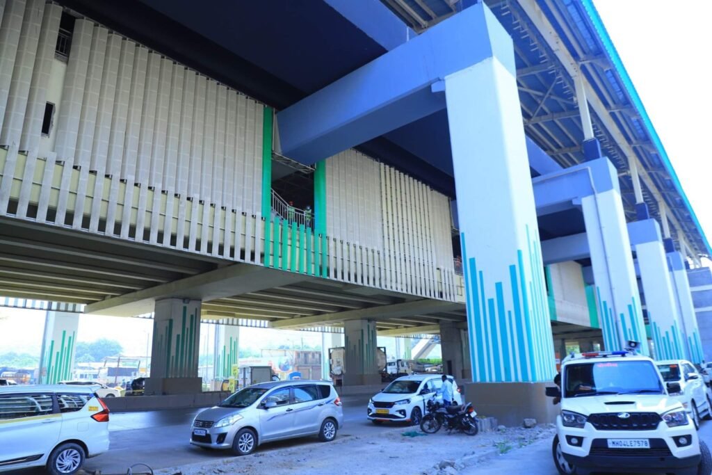 Elevated Metro Line 4 station building in Thane